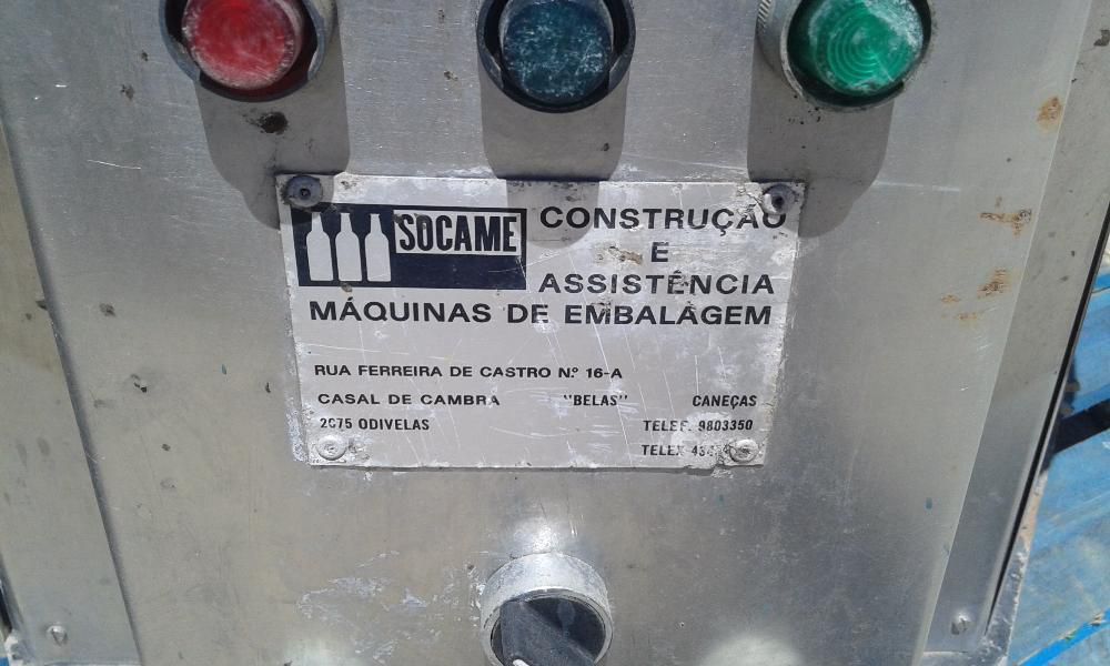 Máquina de encher garrafões