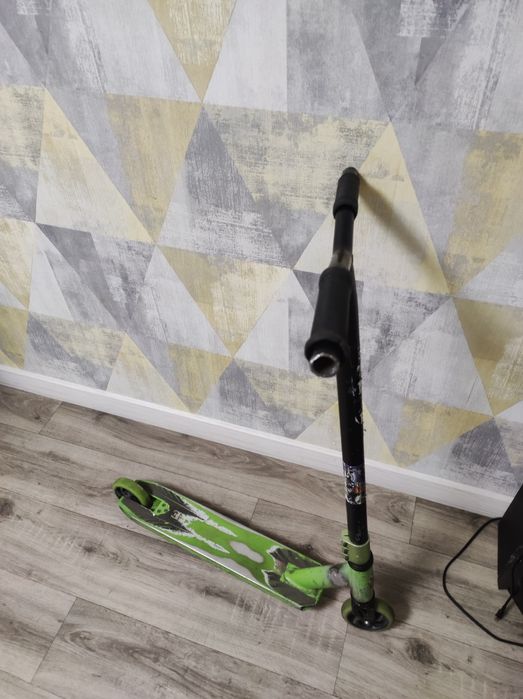 Продаю трюковий самокат