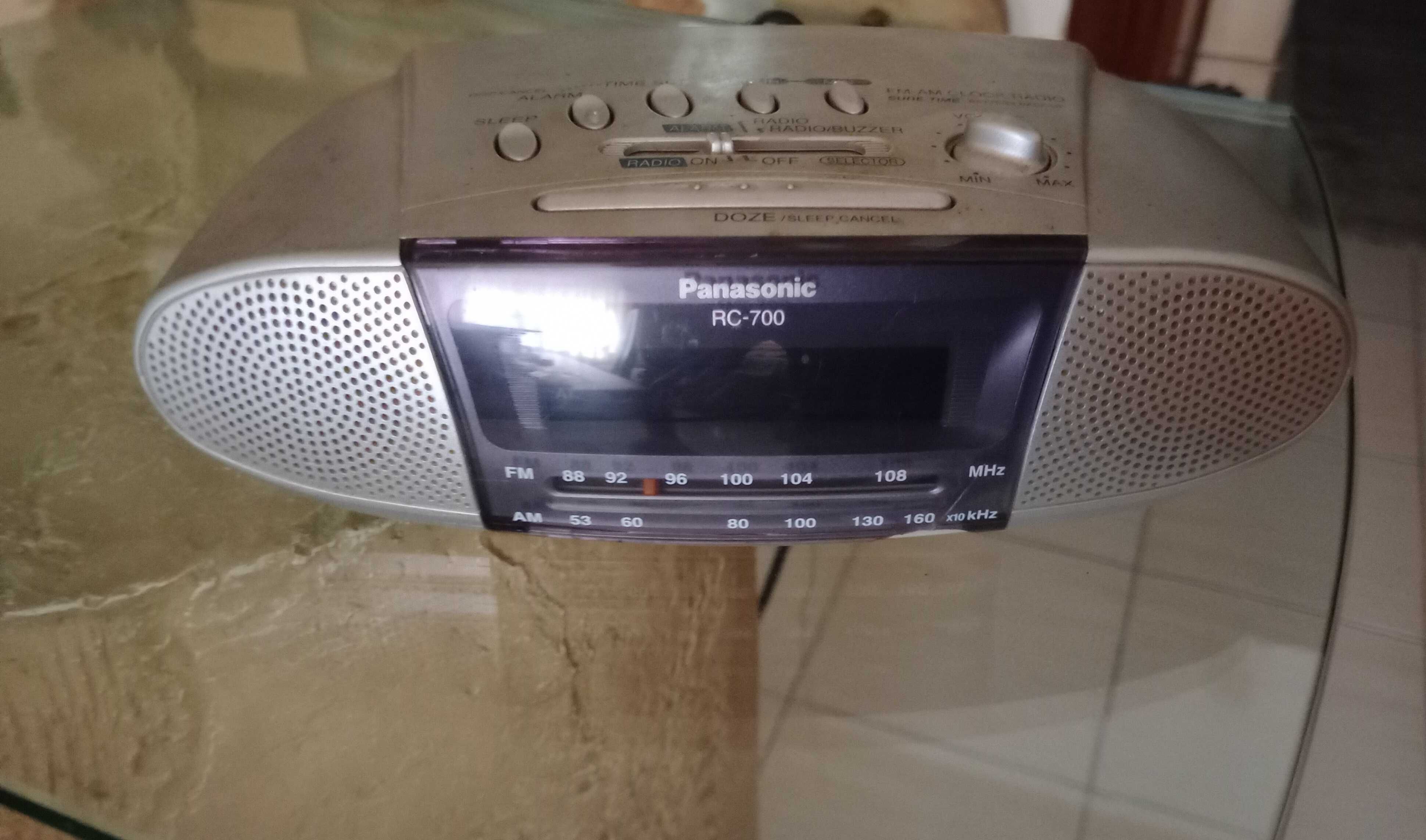 2 Rádios Despertadores Sanyo e  Panasonic RC.7000 -Ver descriçãpo