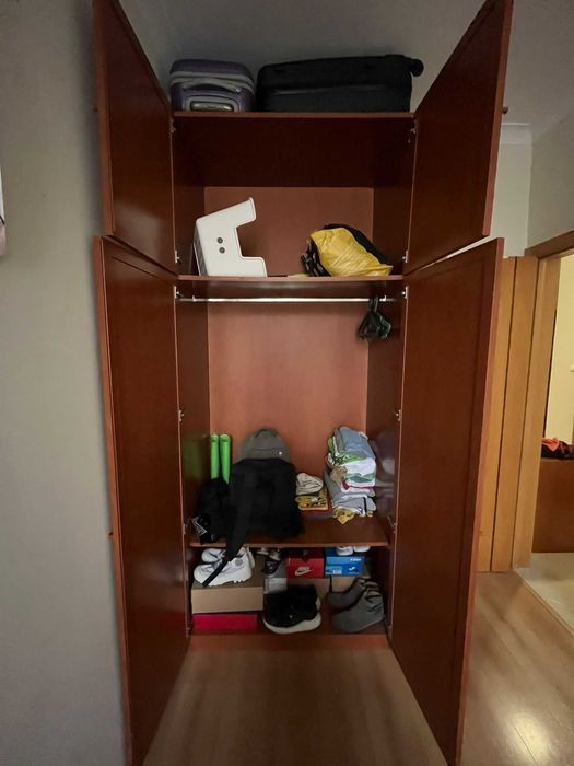 Armário/Roupeiro Madeira