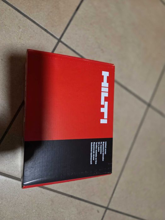 Wkrety taśmowe Hilti 9 paczek