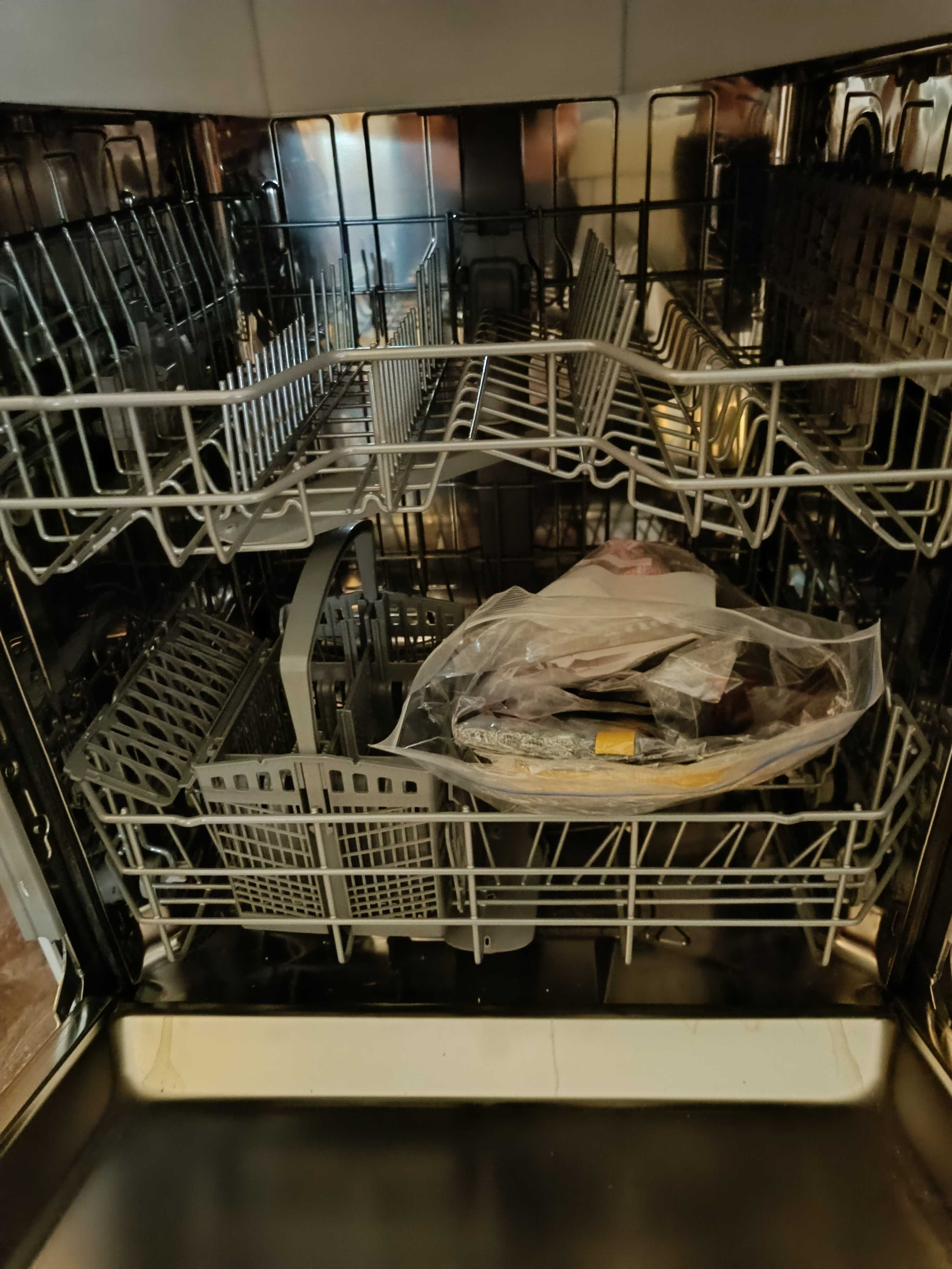 Máquina lavar loiça encastre total, marca Teka, como nova