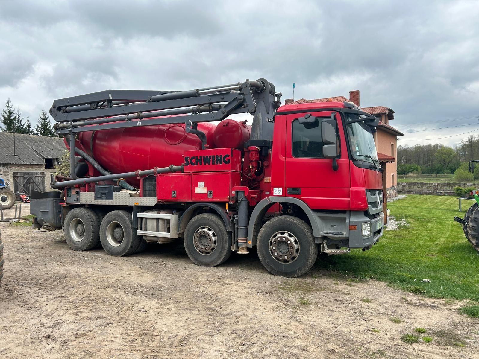 Merc-Benz Actros 3341 pompogruszka, betoniarka z gruszką.