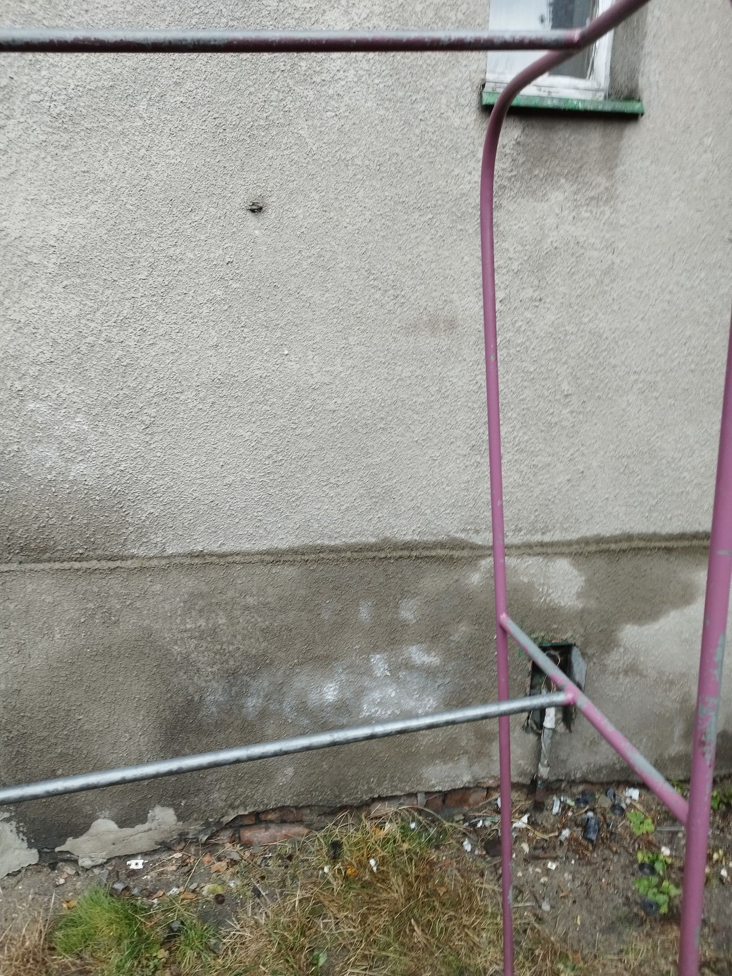 Wieszak stalowy na ubrania