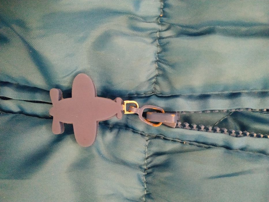 bezrękawnik niebieski z kapturem cool club rozmiar 86