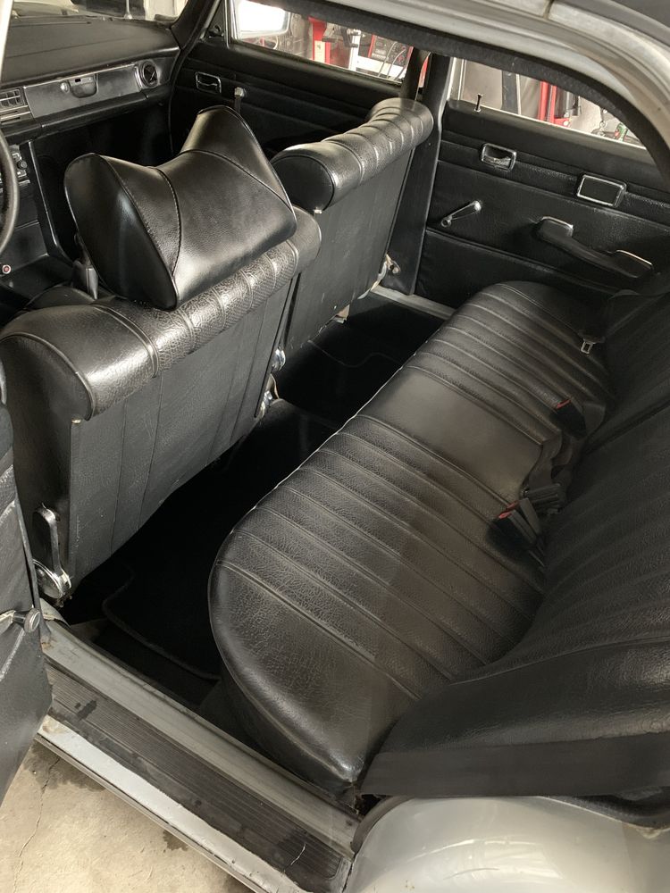 Mercedes w115 240d 3.0
