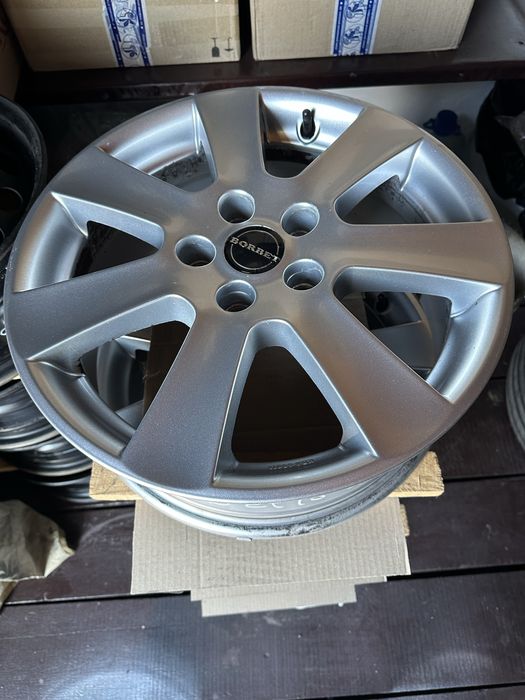 Диски R17 5*114,3 et45 d64,1 Honda