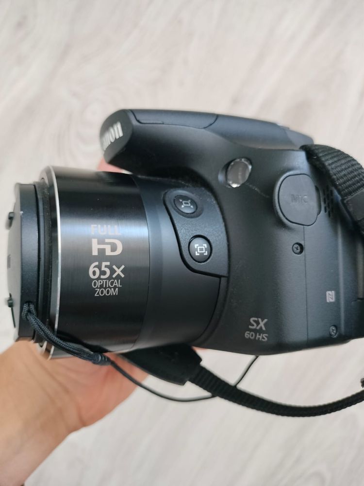 Canon SX60 HS com tripé