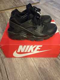 Nike Air Huarache
Buty damskie