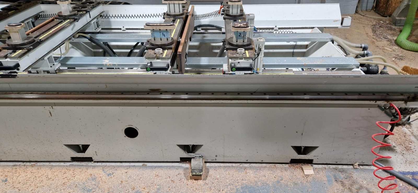 Centrum obróbcze CNC Reichenbacher Vision 5 osi do masywnej produkcji
