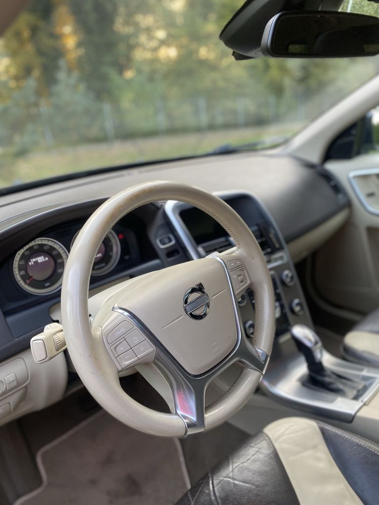 Sprzedam Volvo XC 60 Benzyna 3.2