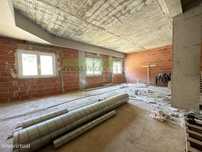 Escritório/Atelier com 167 m² em Rio de Mouro - Próximo da Escola L...