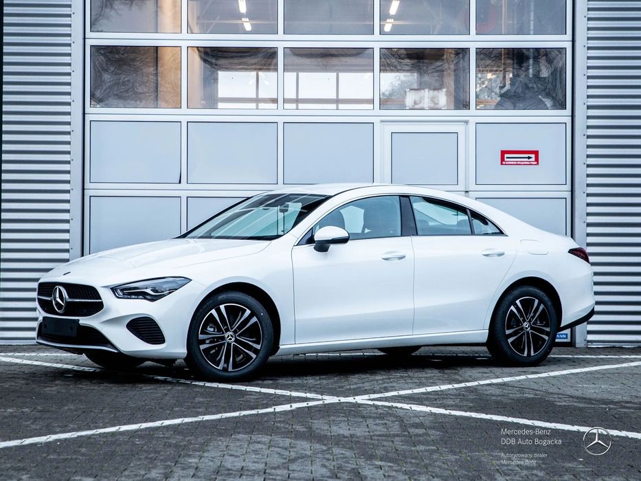 Mercedes-Benz CLA CLA 250e PHEV / Wyposażenie standardowe / 01890 / DDB Auto