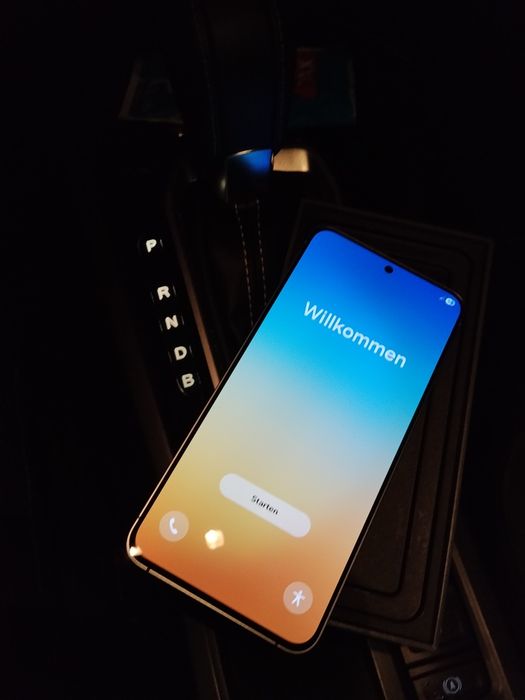 Samsung Galaxy S25 FE / Nowy / gwarancja / Możliwa opcja ubezpieczenia