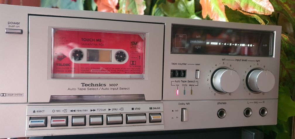 Magnetofon TECHNICS M O7