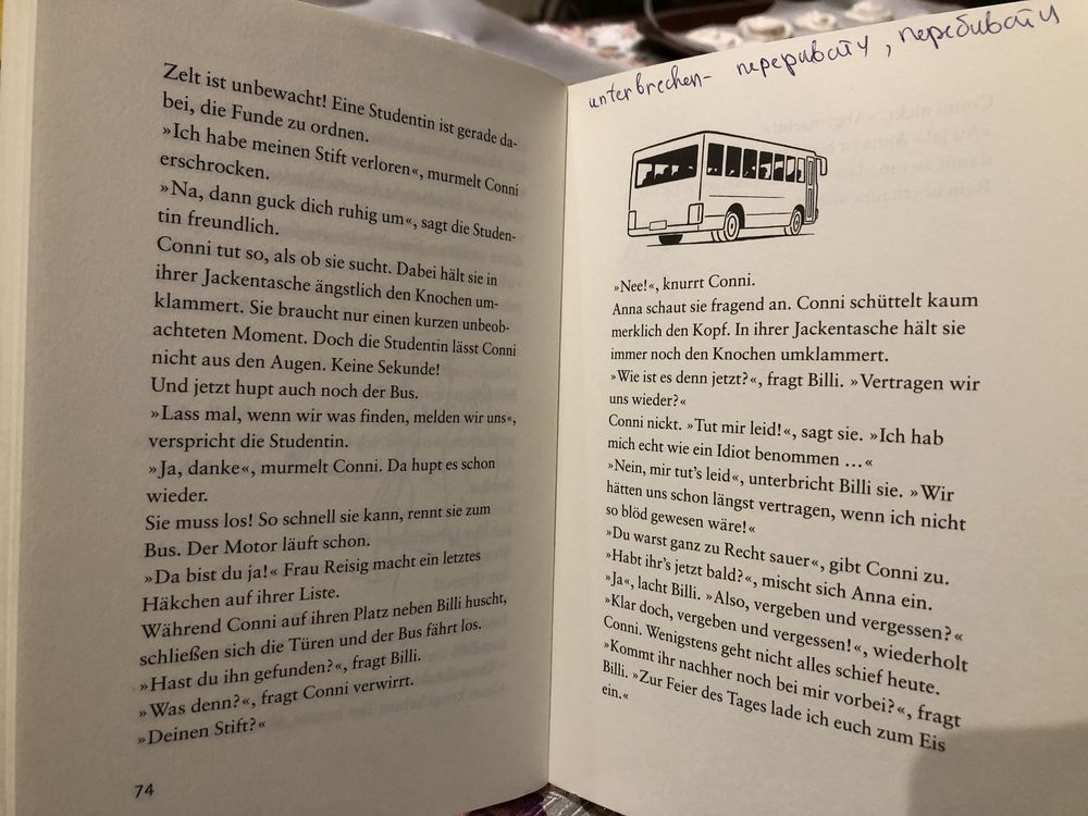 Книга німецькою Conni und der Dinoknochen