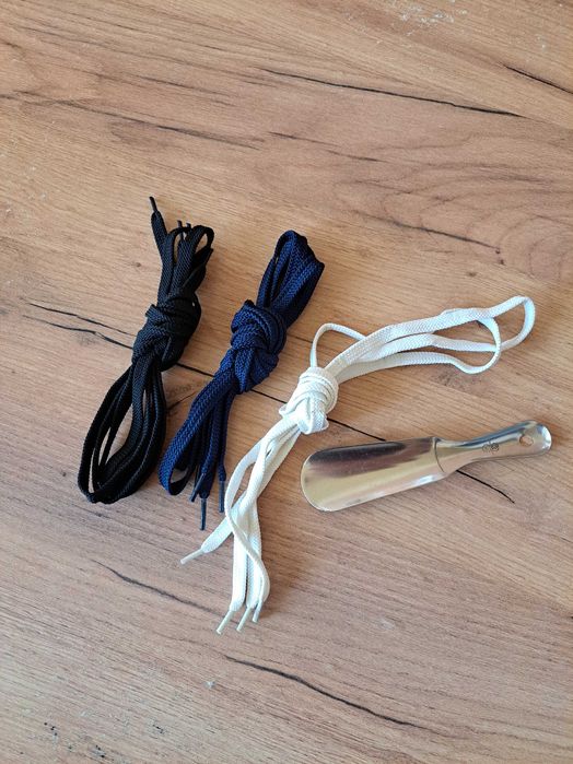 Шнурки білі для взуття