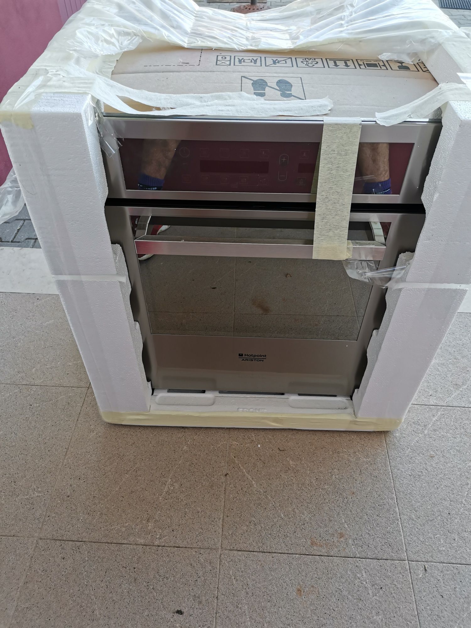 Forno Ariston hotpoint