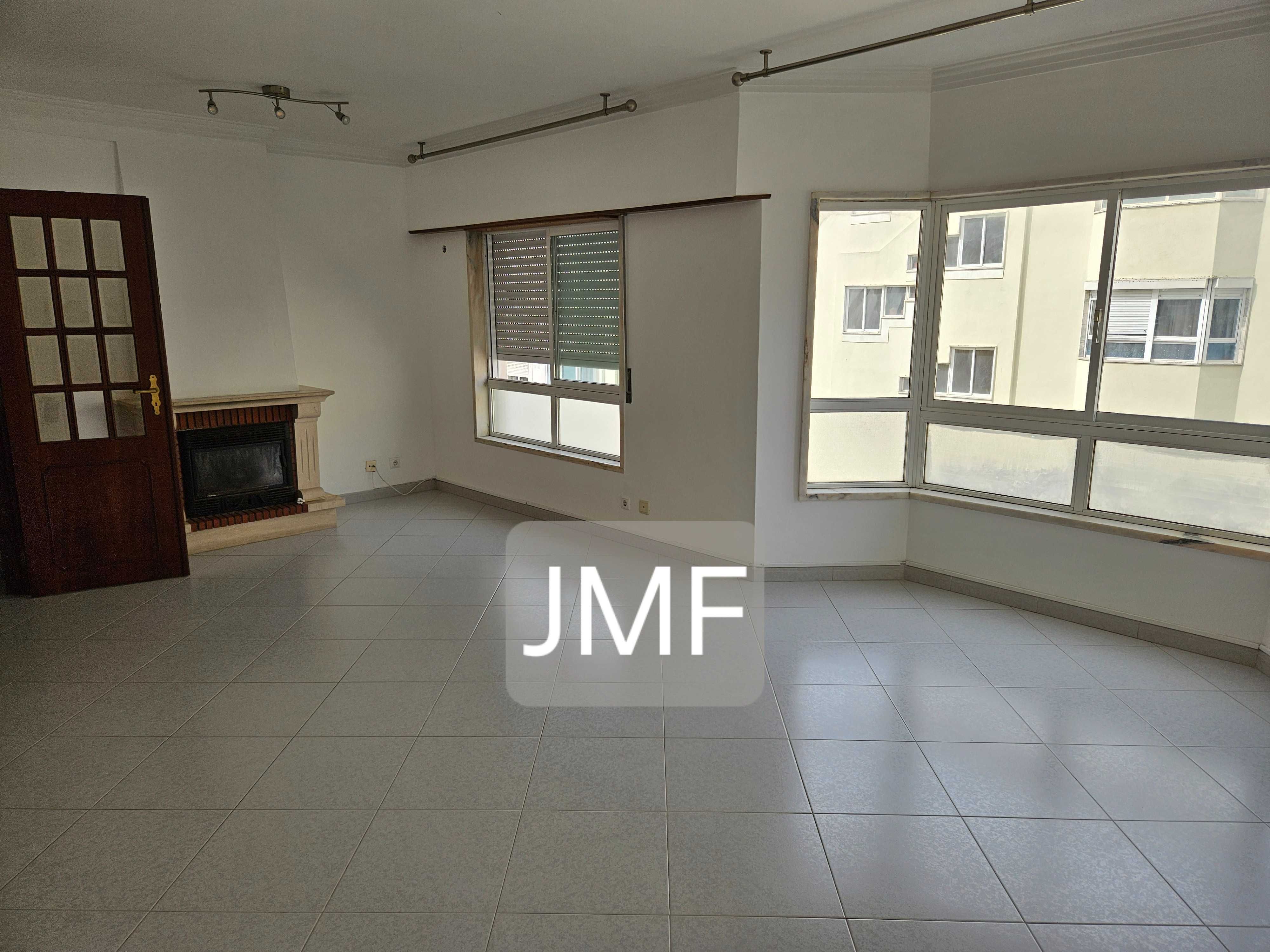 Apartamento T3 Rio de Mouro