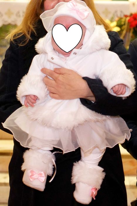 Ubranko na chrzest dla dziewczynki