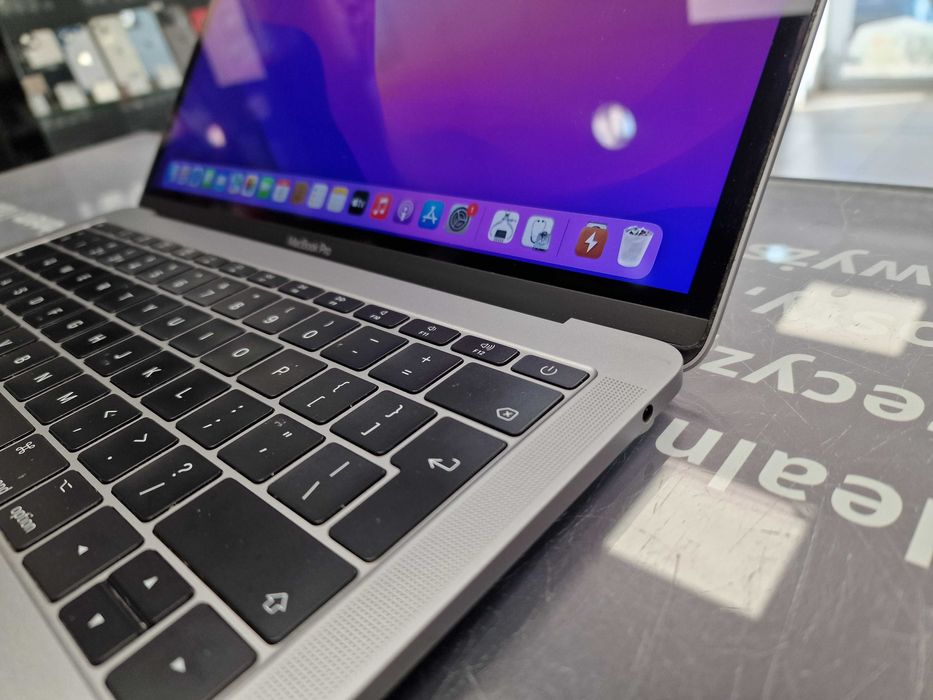 Macbook PRO 13 2017/ i5 2.30 GHZ/ 8GB/ 256GB/ czytaj uważnie opis