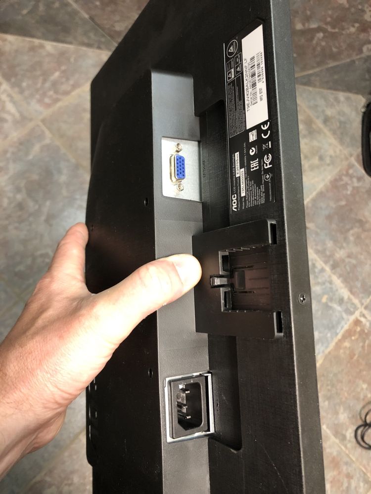 Monitor LCD AOC E2070S