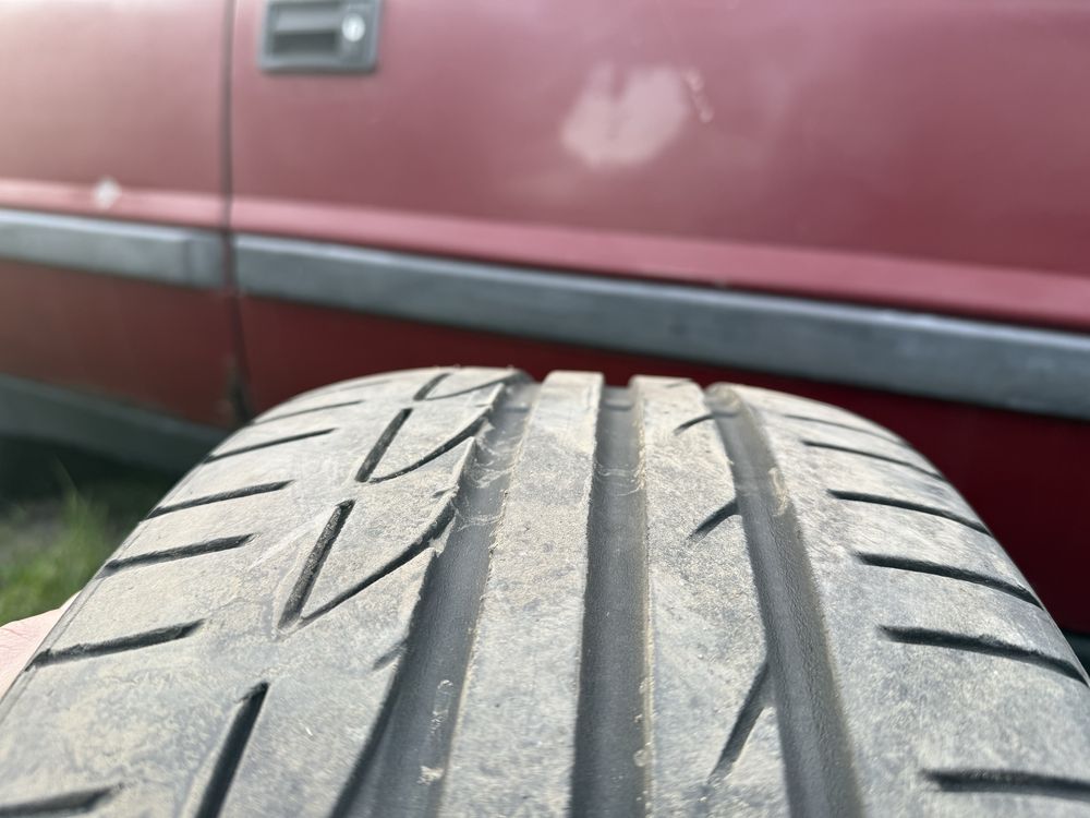 225/40R19 Bridgestone Potenza s001