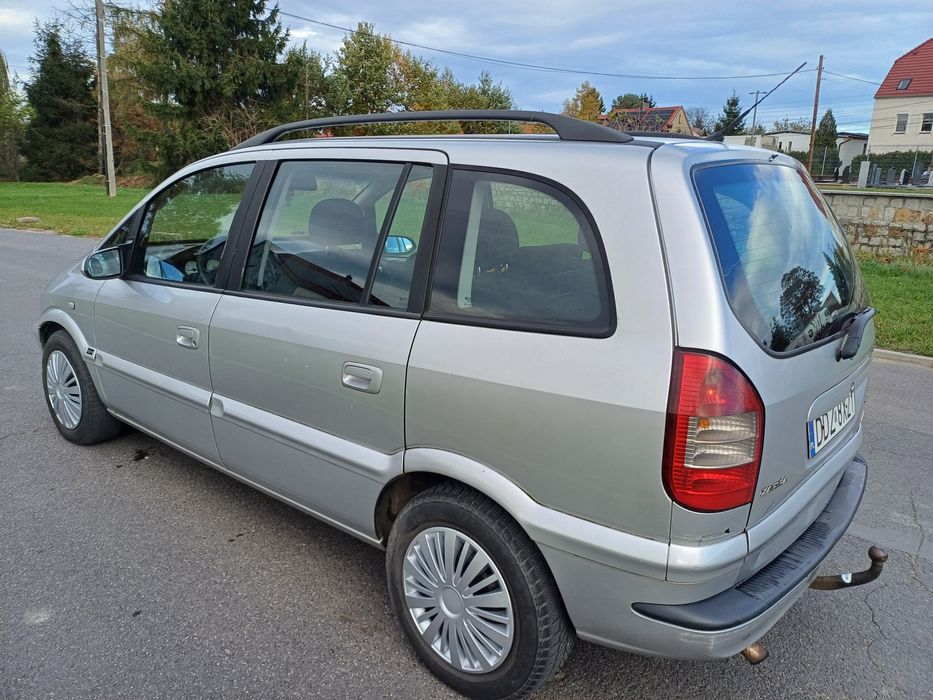 Ładny Opel Zafira 2005r 7 foteli  super stan
