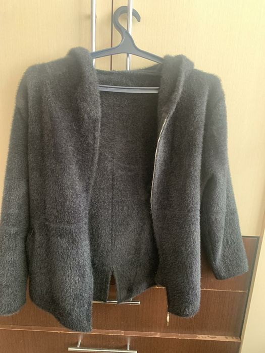 Продам чорну шубку