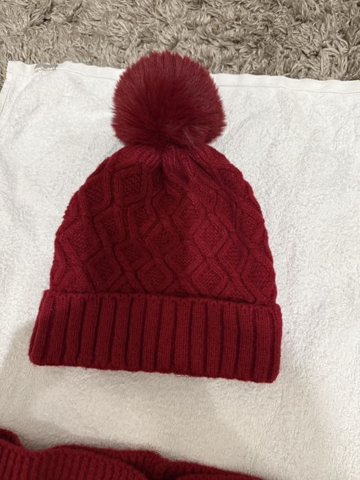Bordowy komplet damski czapka i komin