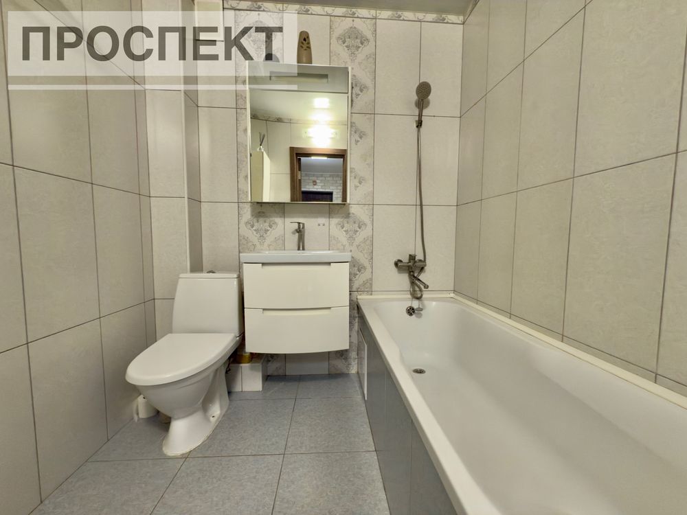 Продам 2-х кімн.квартиру 68 м2 з ремонтом пр-т Лушпи 5. ( Автономка).