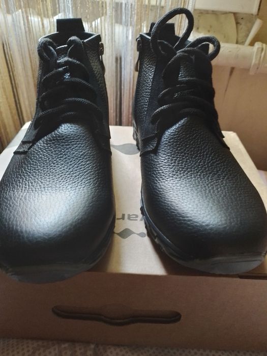 АКЦІЯ!Продам чоловічі, нові ,шкіряні кросівки