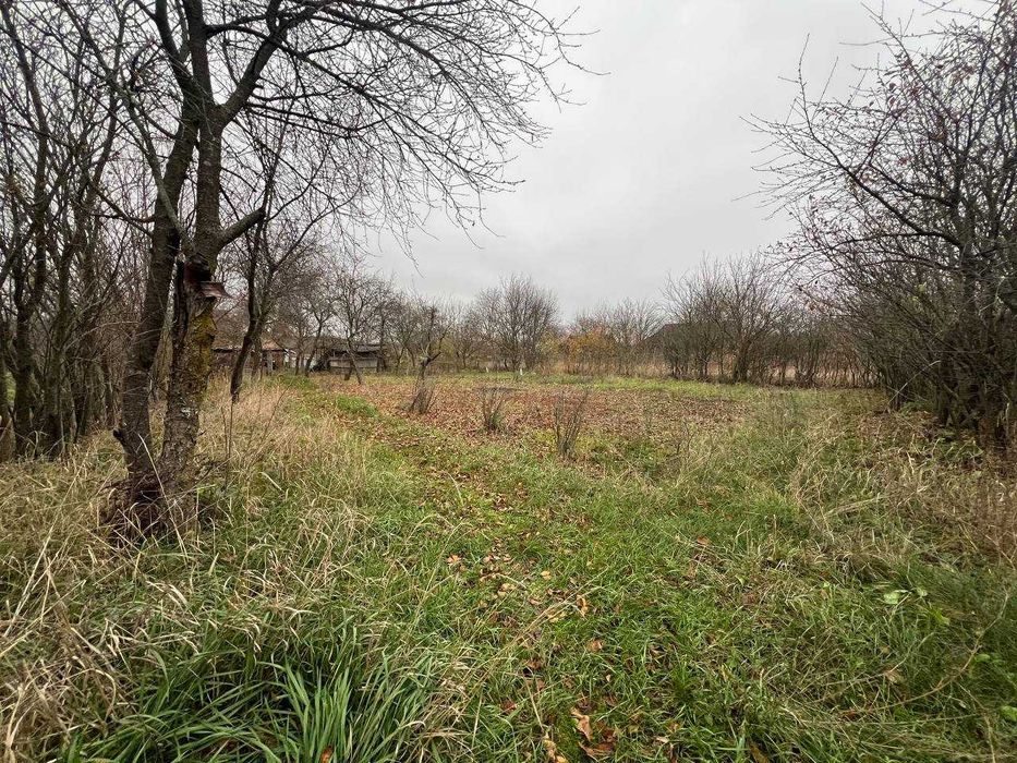 Ділянка під житлову забудову поруч з Бугом