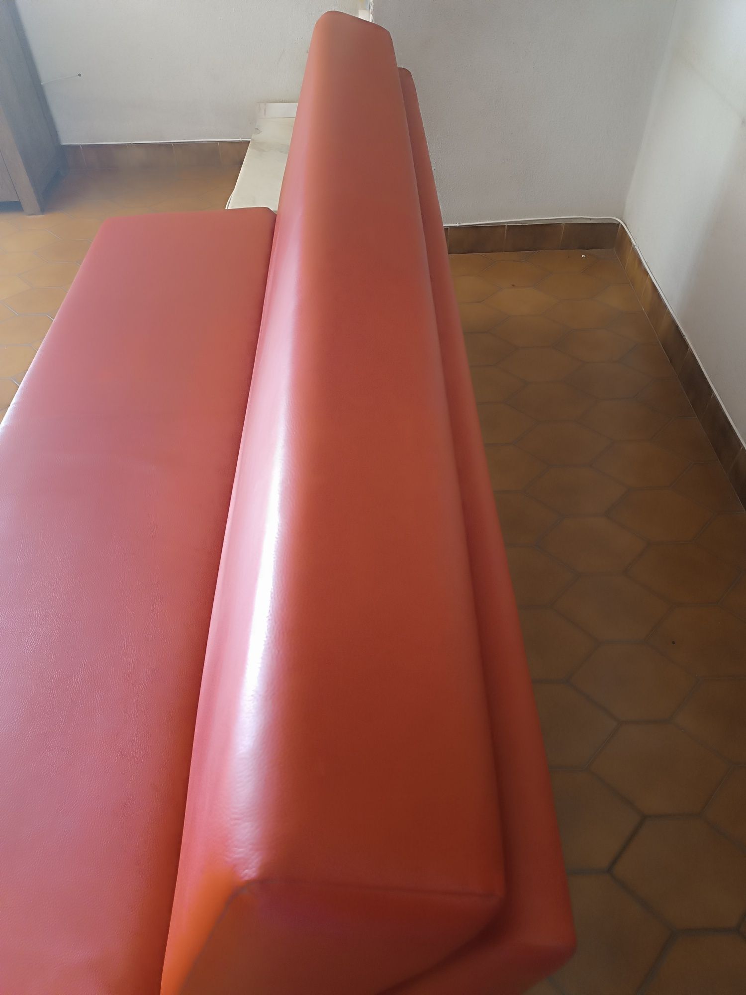 Sofá cama usado em muito bom estado