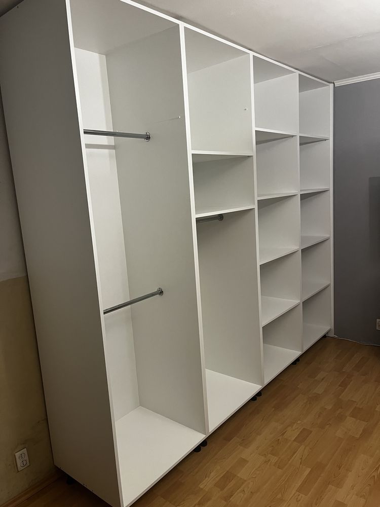 Szafa na wymiar meble w zabudowie kuchnia w zabudowie komoda szafka