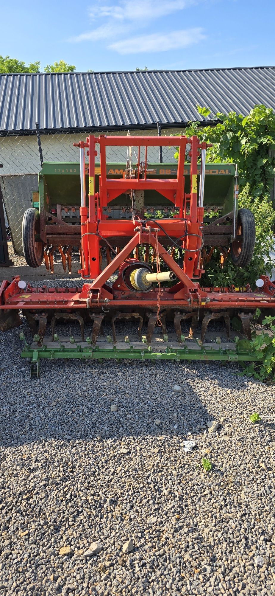 Agregat uprawowo-siewny Kuhn HRB 252 .Amazone D8-25