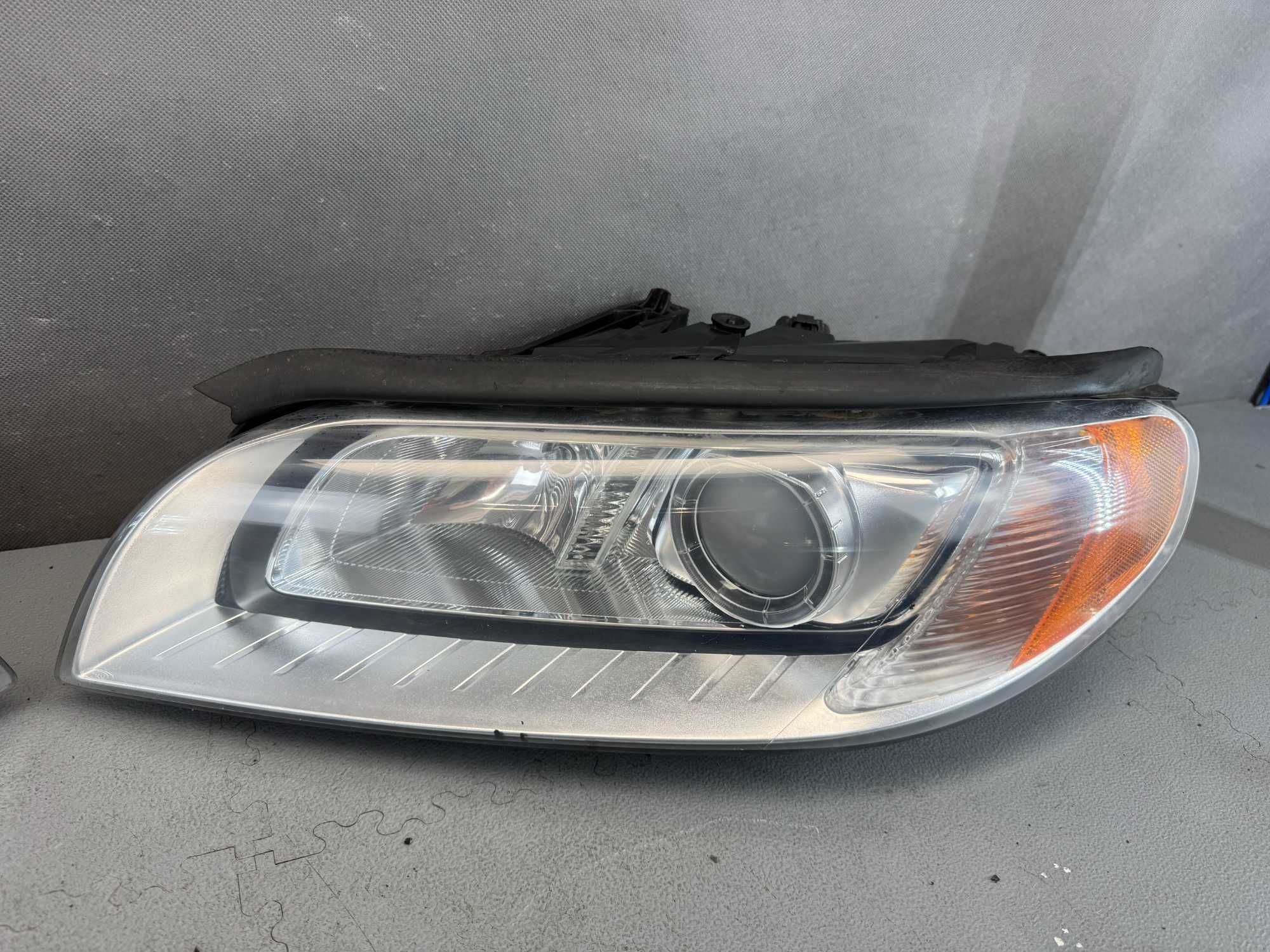 Volvo V70 S80 XC70 Lampy Przód Bi-Xenon Skrętny Skrętne Lewa+Prawa EU