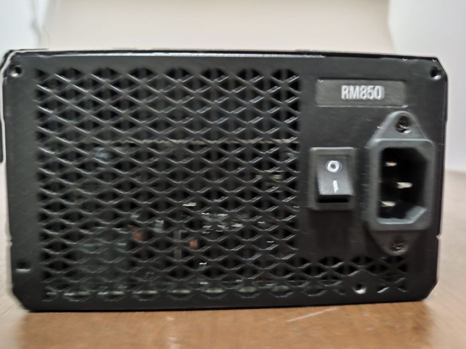 Fonte Corsair RM850 Semi Nova