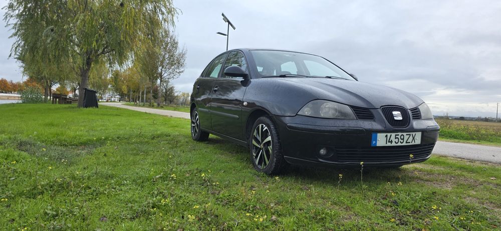 Seat Ibiza 1.4 TDI – Extras – Revisões Feitas – IMPECÁVEL”