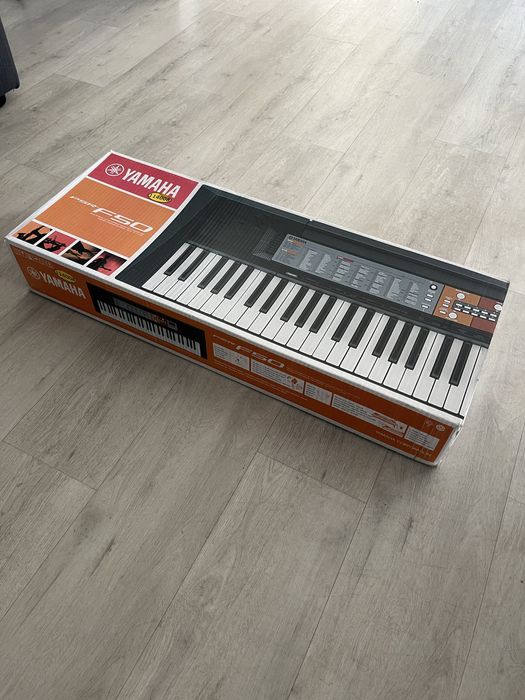 Orgão teclado Yamaha usado
