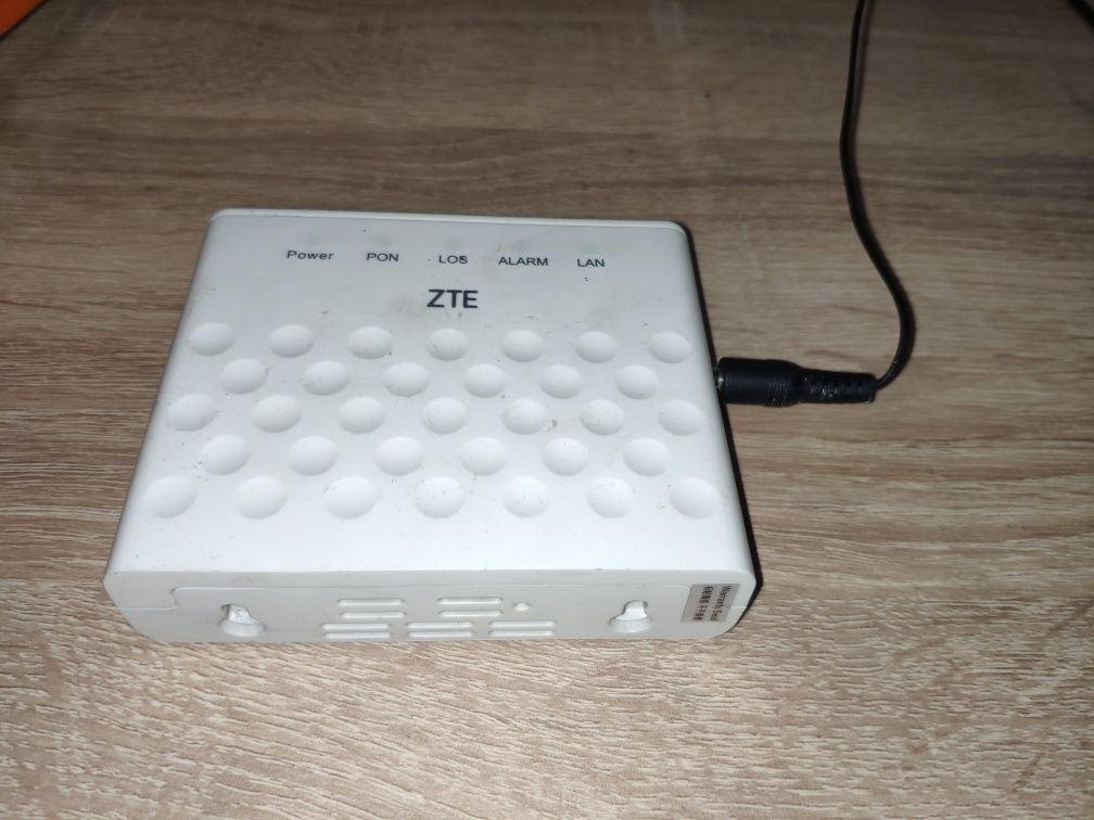 Абонентський оптичний мережевий термінал ONU ZTE ZXHN F601 (GPON)