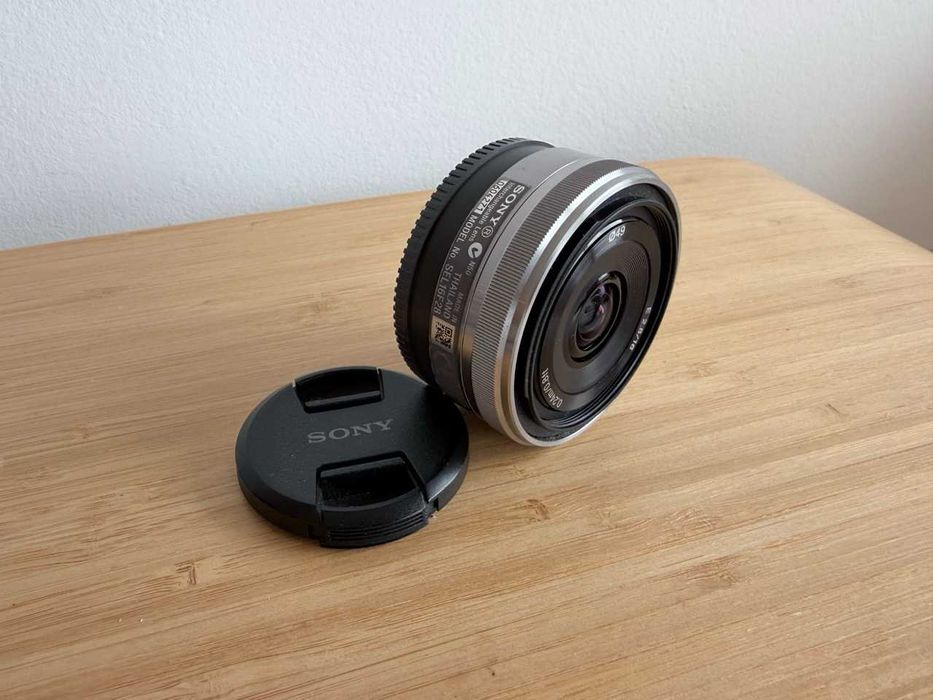 Lente Sony E-Mount 16mm F2.8