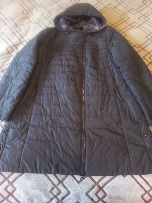 Продам вещи зимние и платья