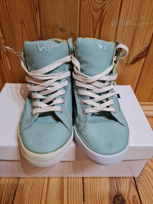 Кеди жіночі спортивні