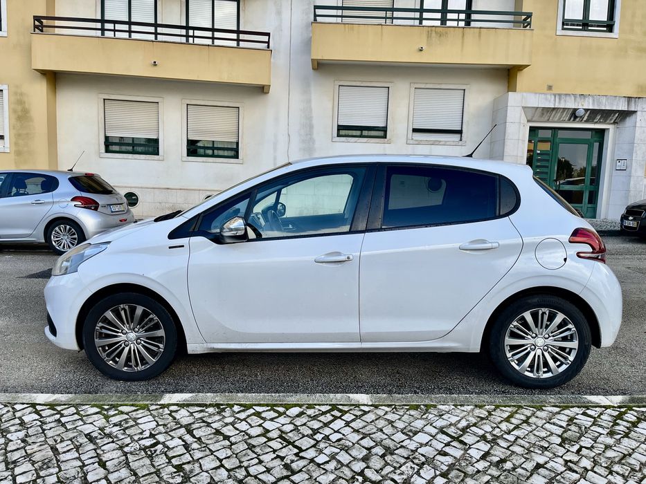 Peugeot 208 1.2 Puretech 82 signature AC