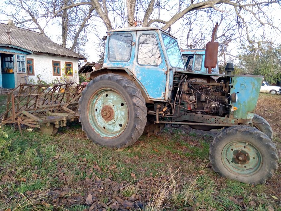 Трактор ЮМЗ-6АО з культиватором