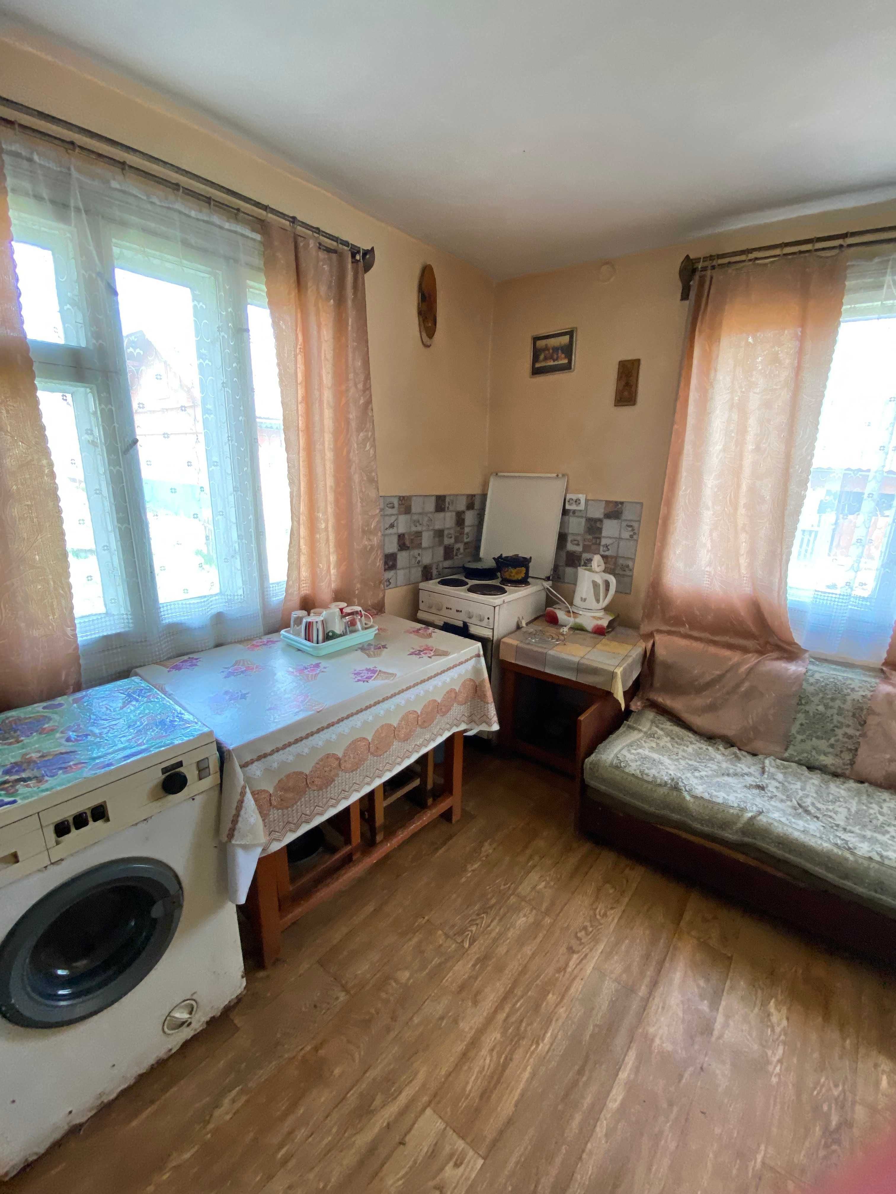 Будинок хата в селищі Підбуж Львівська область