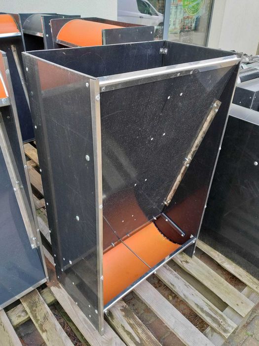 Karmnik dwustanowiskowy dla trzody, świń - automat paszowy na sucho