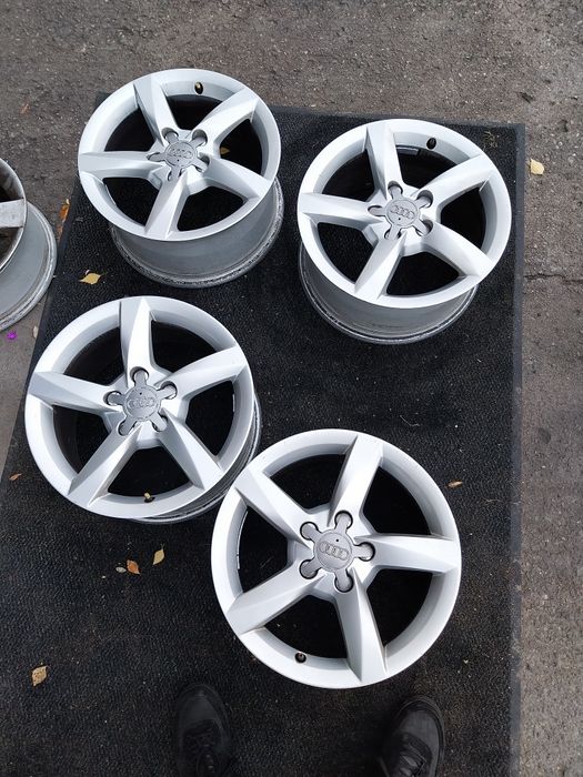 Felgi 16 oryginał Audi piasta 66
