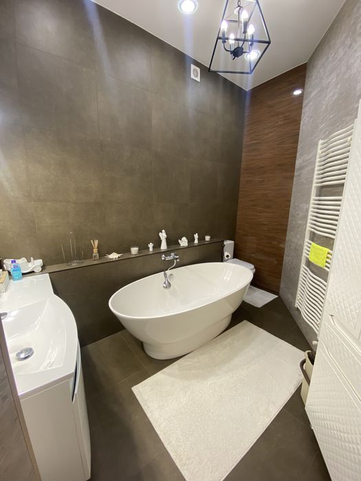 Продаж будинку в центрі міста